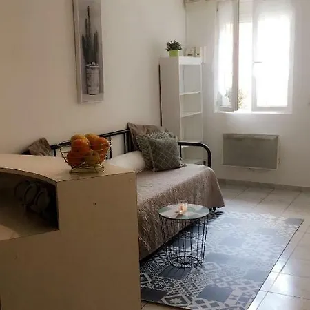 Studio Paris La Defense *